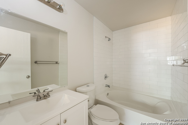 Image 15 of 16 For 107 Cedron Chase