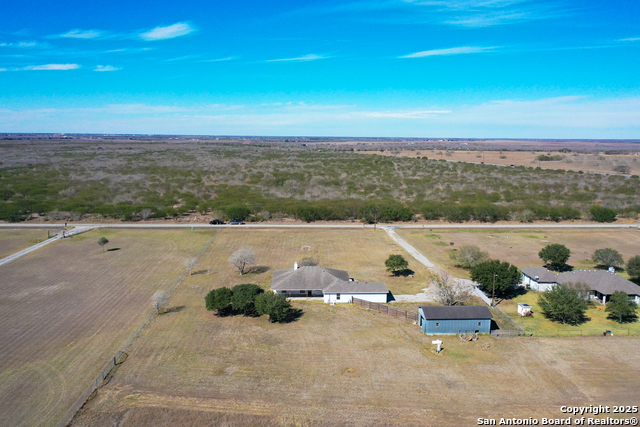 Listing photo id 25 for 5418 County Road 101