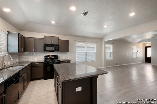 Image 15 of 31 For 9722 Marbach Hill