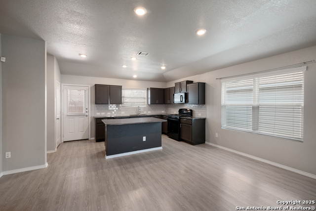 Image 9 of 31 For 9722 Marbach Hill