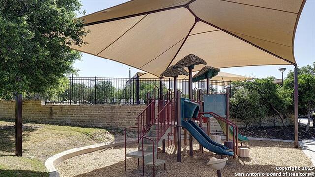 Listing photo id 11 for 1203 Argon Way