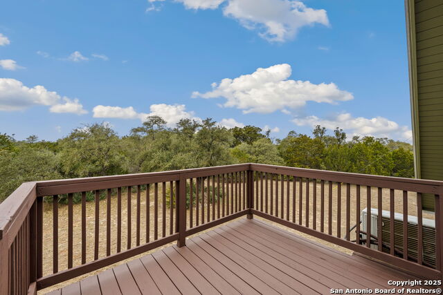 Listing photo id 32 for 219 Vista View