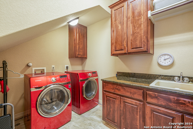 Listing photo id 29 for 1515 Melanie Cir