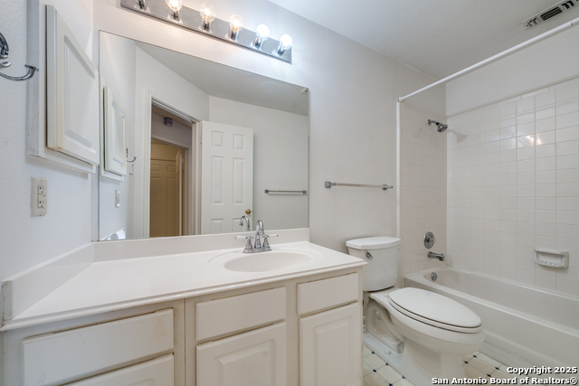 Listing photo id 16 for 23 Sweetwood