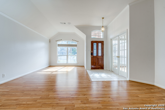 Listing photo id 2 for 23 Sweetwood