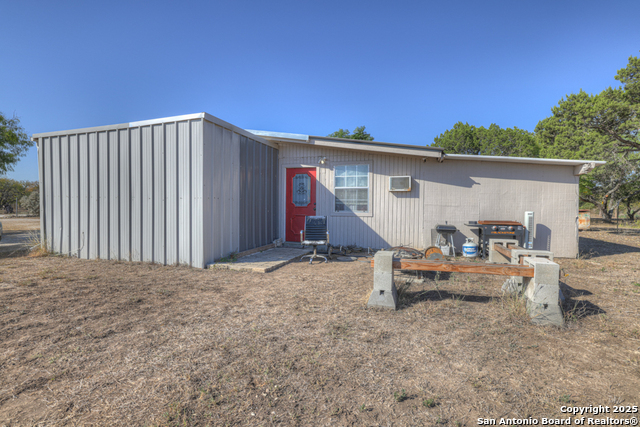 Listing photo id 9 for 558 Wiedner Rd