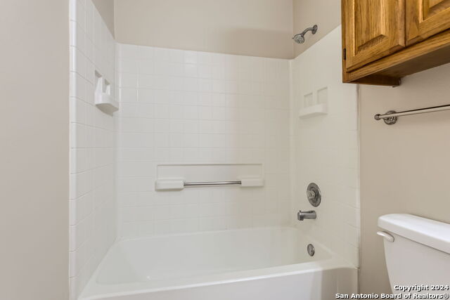 Listing photo id 14 for 12218 Stoney Cv