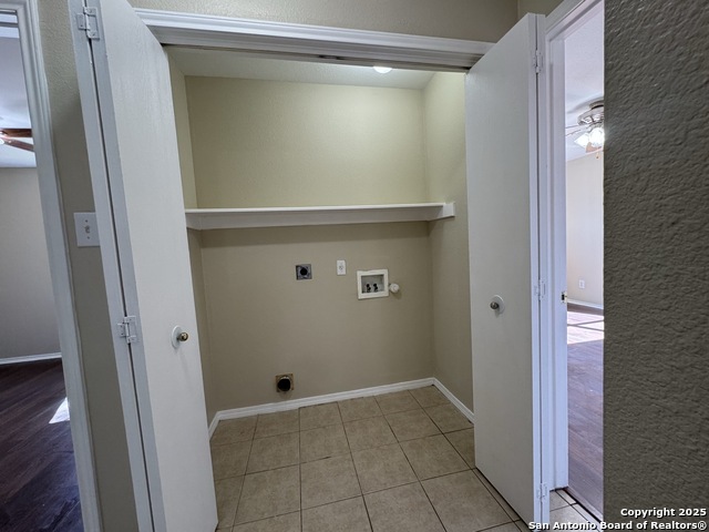 Listing photo id 14 for 10742 Shaencrossing