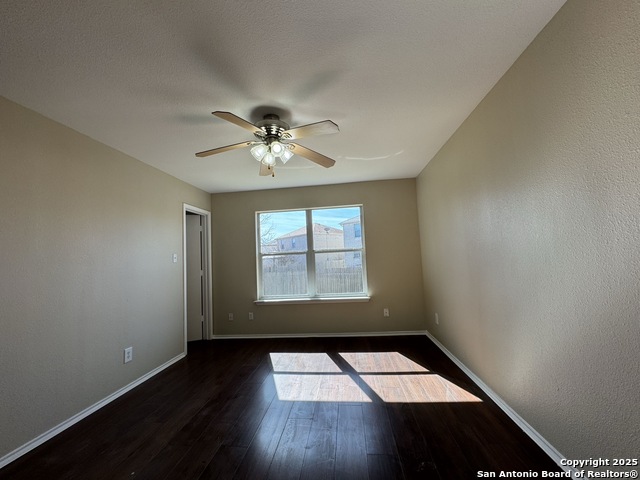 Listing photo id 18 for 10742 Shaencrossing