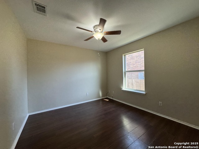 Listing photo id 28 for 10742 Shaencrossing