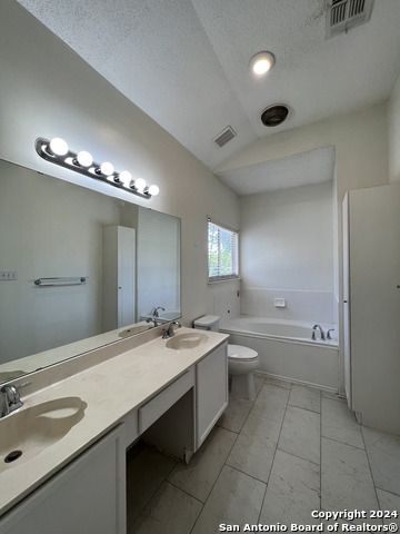 Listing photo id 16 for 15074 Preston Hollow