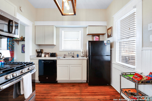 Image 8 of 13 For 915 Florida St
