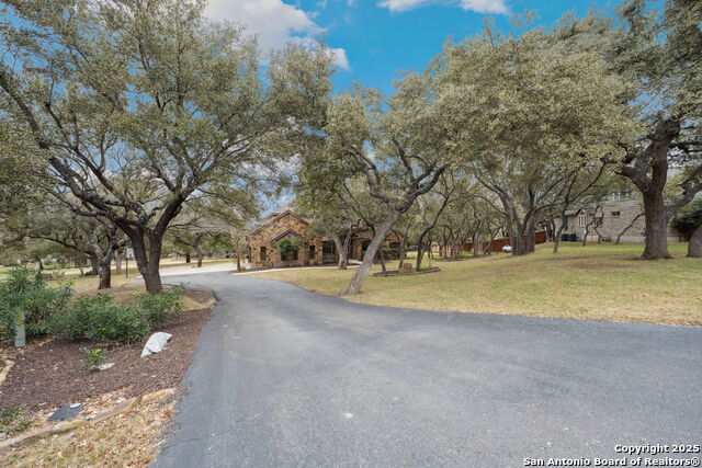 Listing photo id 3 for 190 Saddle Ridge