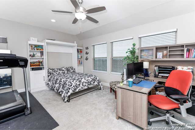 Listing photo id 25 for 610 Rancho Guerra