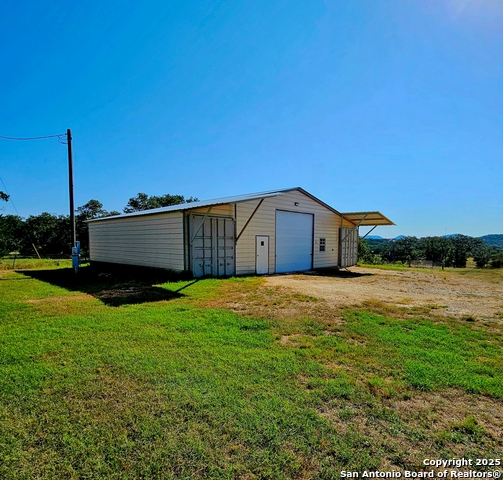 Listing photo id 3 for 180 Hondo Spur