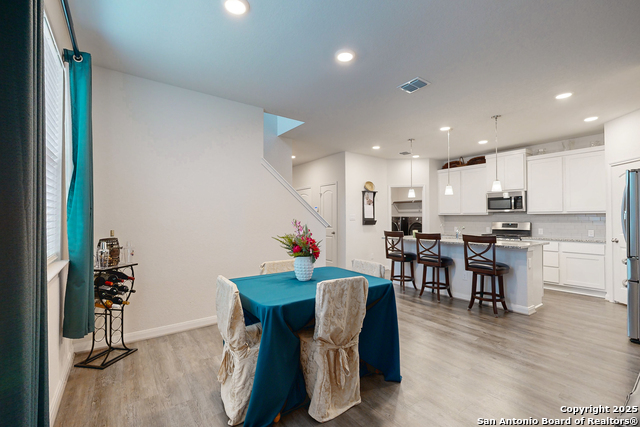 Listing photo id 30 for 8349 Morningside Pl