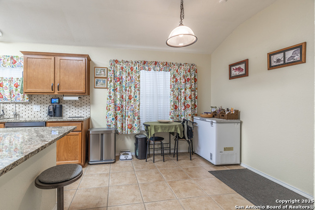 Listing photo id 12 for 9619 Krier Court