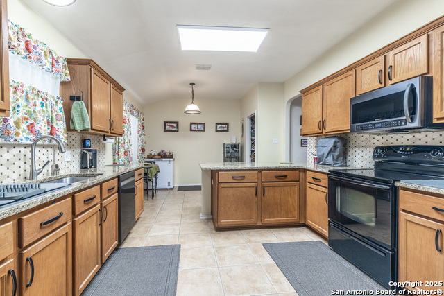 Listing photo id 15 for 9619 Krier Court