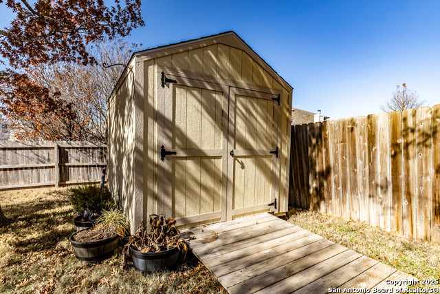 Listing photo id 34 for 9619 Krier Court