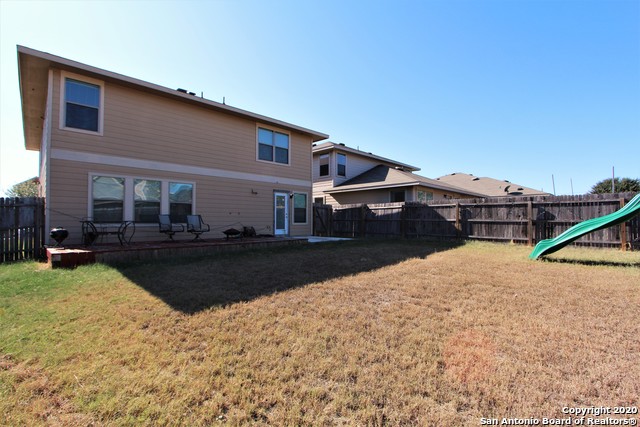 Listing photo id 26 for 10235 Villa Del Lago