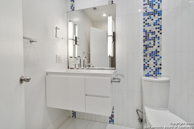 Listing photo id 28 for 12519 Elm Manor St