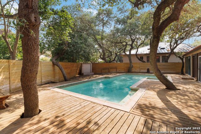 Listing photo id 32 for 12519 Elm Manor St