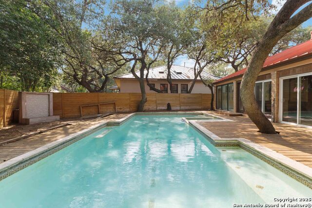 Listing photo id 34 for 12519 Elm Manor St