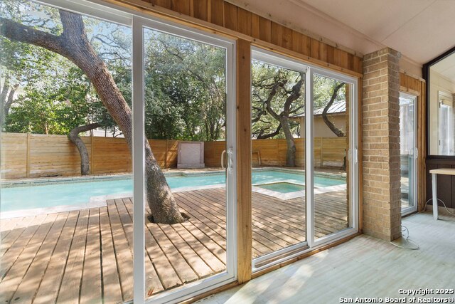 Listing photo id 36 for 12519 Elm Manor St