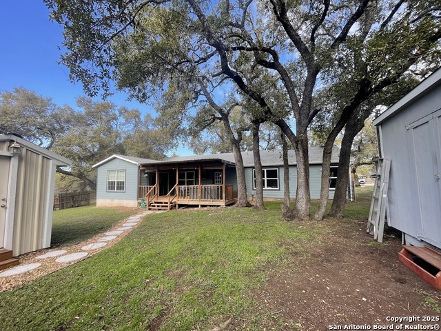 Listing photo id 29 for 131 Oak Springs