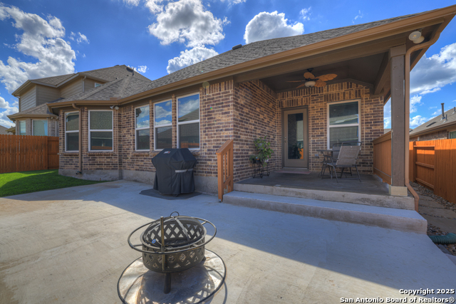 Listing photo id 31 for 2287 Gran Cielo Trl