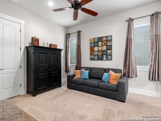 Listing photo id 11 for 4616 Avery Way