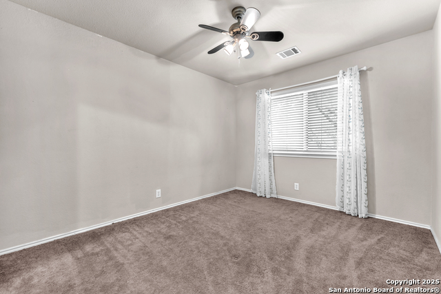 Listing photo id 15 for 10761 Impala Springs