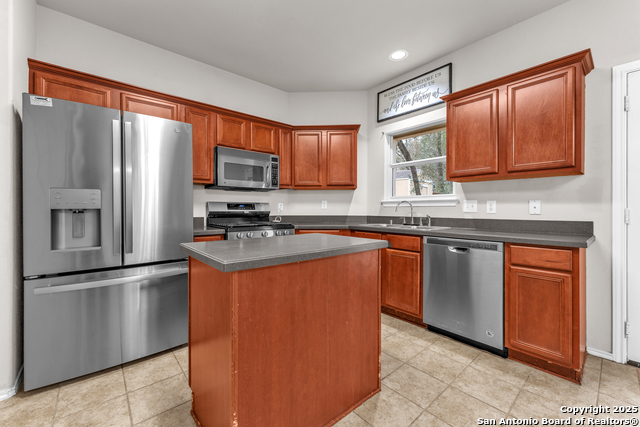 Listing photo id 3 for 10761 Impala Springs