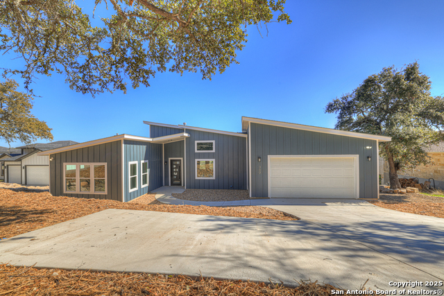 Details for 307 Lorne Rd, Canyon Lake, TX 78133