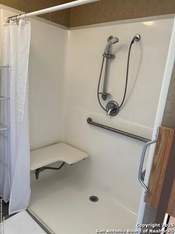 Listing photo id 13 for 1509 Westward Trl