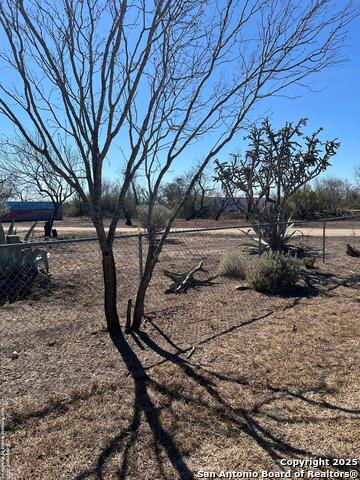 Listing photo id 2 for 1509 Westward Trl