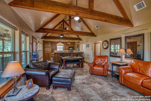 Listing photo id 20 for 914 Pebble Beach Dr