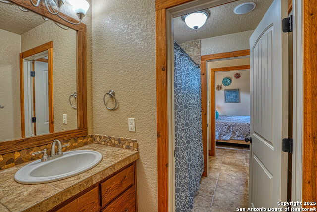 Listing photo id 25 for 914 Pebble Beach Dr