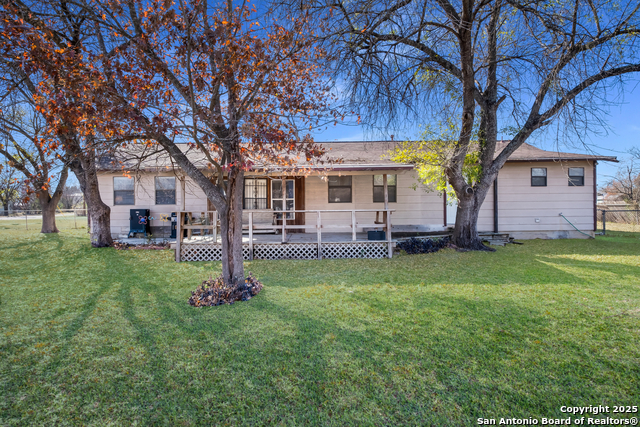 Listing photo id 22 for 11194 Tarde Ave