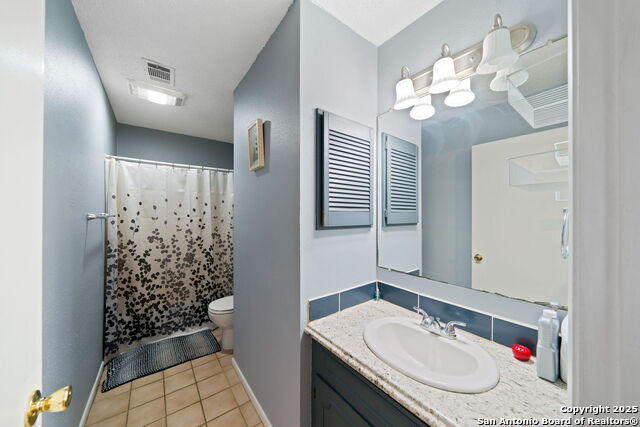 Listing photo id 17 for 2923 Eisenhauer Rd