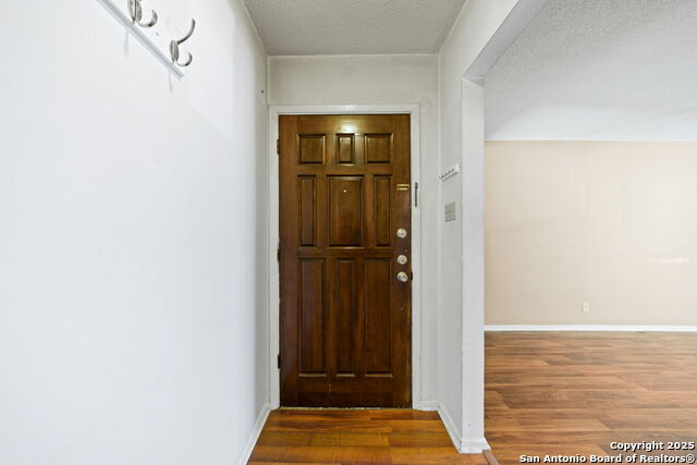 Listing photo id 21 for 2923 Eisenhauer Rd