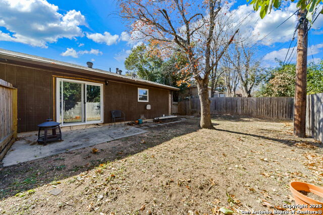 Listing photo id 39 for 2923 Eisenhauer Rd