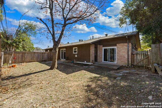 Listing photo id 40 for 2923 Eisenhauer Rd