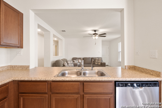 Listing photo id 8 for 14414 Calaveras Cove