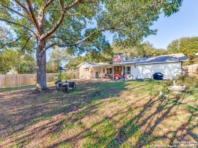 Listing photo id 23 for 8618 Dudley Dr