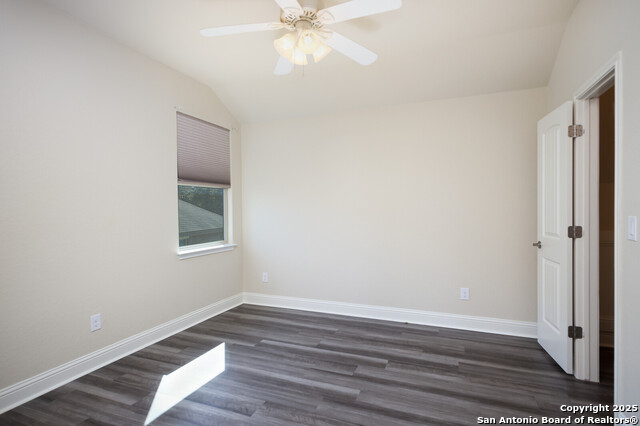 Listing photo id 25 for 27623 San Portola