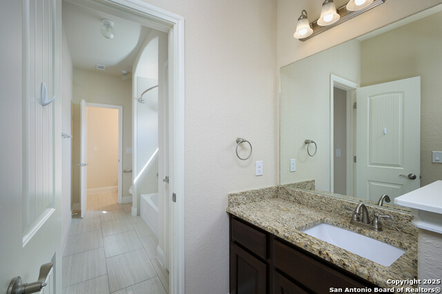 Listing photo id 27 for 27623 San Portola