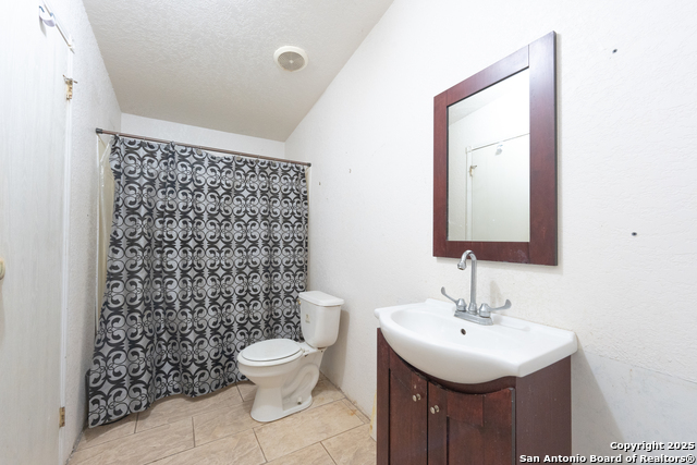 Listing photo id 10 for 24203 Hickory Pass