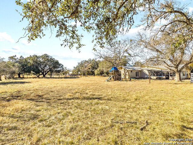 Listing photo id 22 for 973 F Farm To Market Road 1077