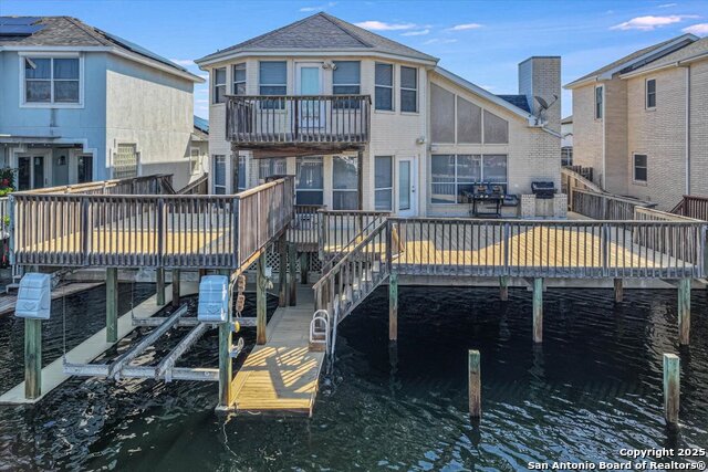 Listing photo id 0 for 15349 Beaufort Ct